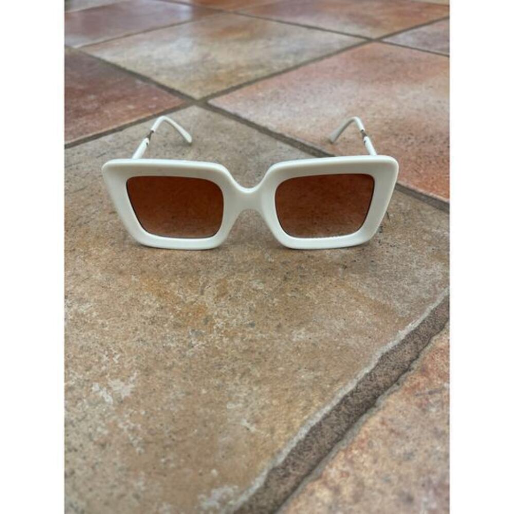 WINTER WHITE SQUARE SUNGLASSES